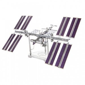 Metal Earth Luxusní ocelová stavebnice Mezinárodní vesmírná stanice  (ISS) Autodráhy a stavebnice IQ models
