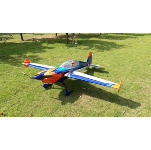 104" Extra 300 V2 - Modrá/Bílá 2,64m Modely letadel IQ models