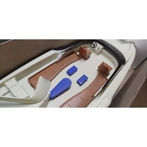 RC člun 7004 1:12- Nové, poškozeno dopravou RC lodě IQ models